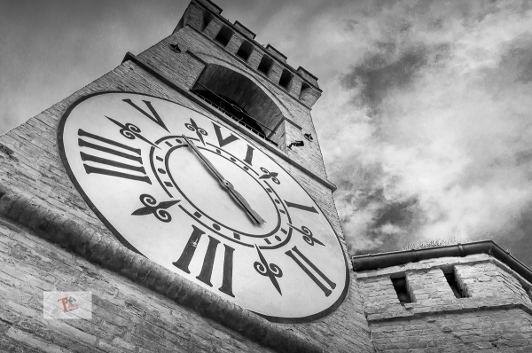 Brisighella, torre orologio - Turista a due passi da casa