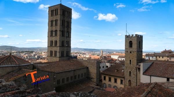 Arezzo, vista dall'alto - Turista A Due Passi Da Casa