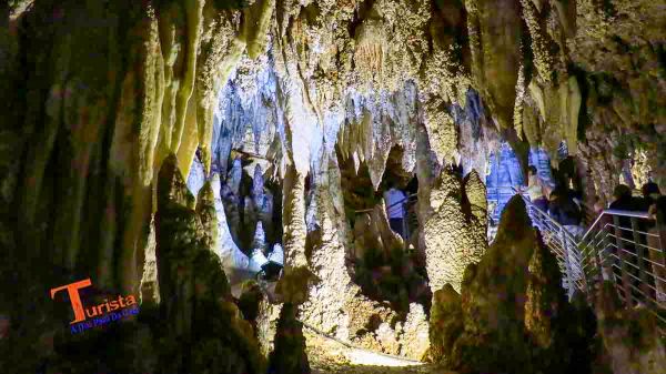 Levigliani, Grotte Antro del Corchia - Turista A Due Passi Da Casa