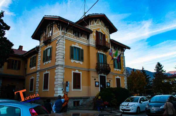 Sant'Ambrogio di Torino, palazzo comunale- Turista A Due Passi Da Casa